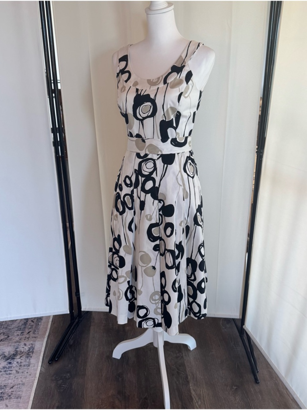 Calvin Klein Sleeveless Circle-Print Midi Dress in Black & Cream
